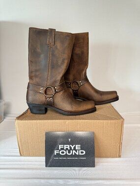 NEW Women's 12 Frye Harness 12R Boots Oil-Tanned Brown Tan Leather Buckles USA